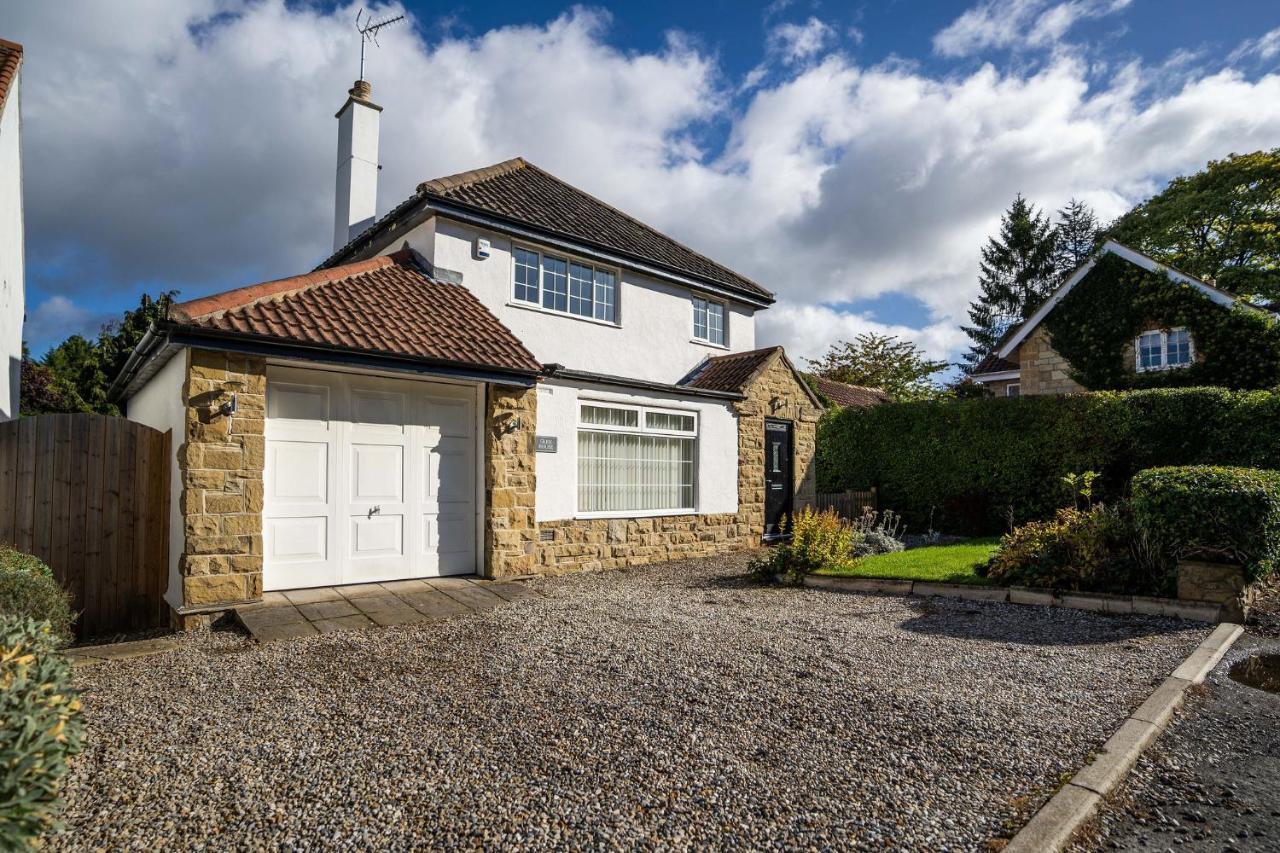 Beautiful Detached Home In Quaint Village Setting Wetherby Bagian luar foto