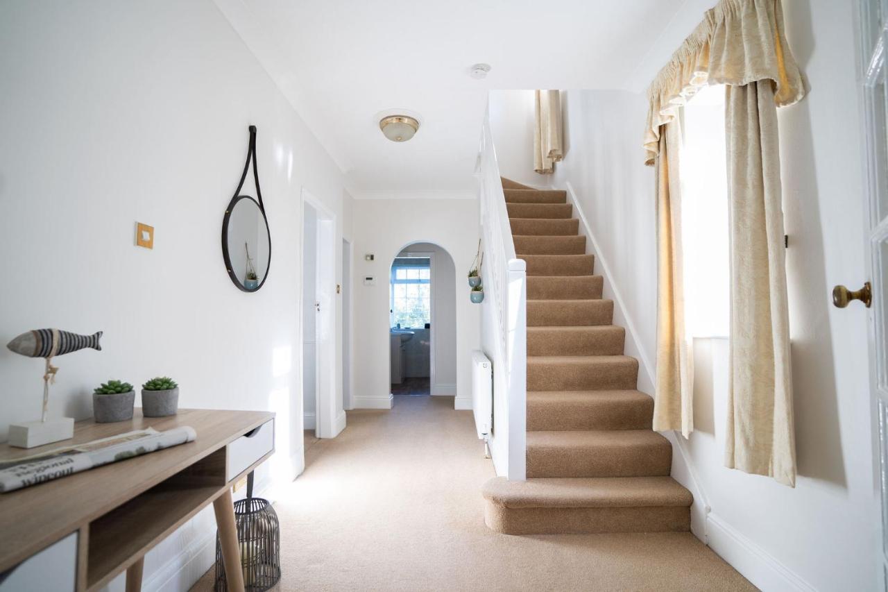 Beautiful Detached Home In Quaint Village Setting Wetherby Bagian luar foto